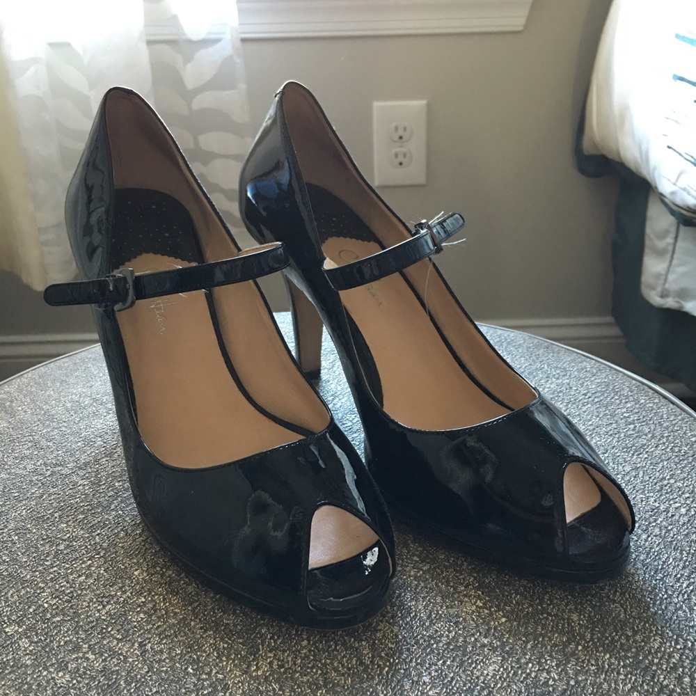 Cole Haan Patent leather black peep toe pump